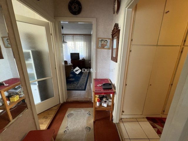 Eladó panellakás, Kecskeméten 53.5 M Ft, 2+1 szobás