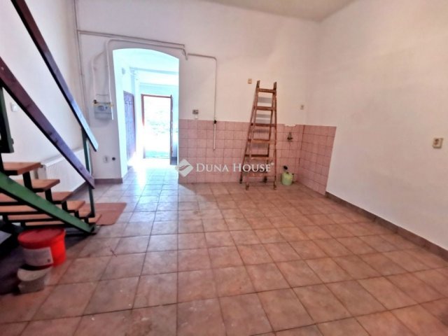 Eladó családi ház, Budakeszin 54.9 M Ft, 4 szobás