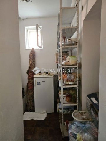 Eladó téglalakás, Vecsésen 68 M Ft, 2 szobás