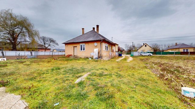 Eladó családi ház, Ófehértón 20 M Ft, 2+1 szobás