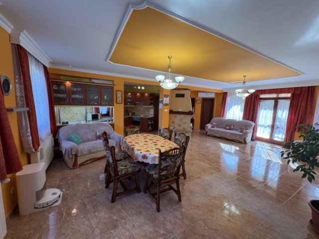 Eladó családi ház, Tabon 88.9 M Ft, 4 szobás