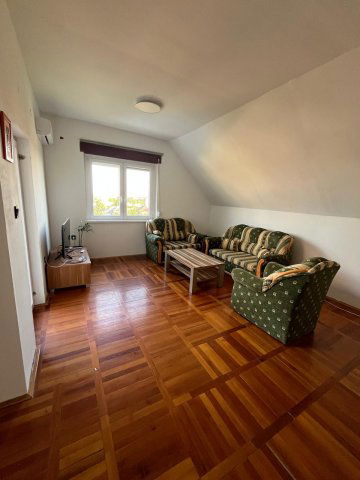 Kiadó téglalakás, albérlet, Pécsett, Fogaras utcában, 3 szobás