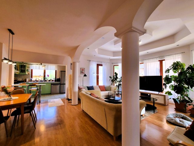 Eladó családi ház, Feketeerdőn 169 M Ft, 3 szobás