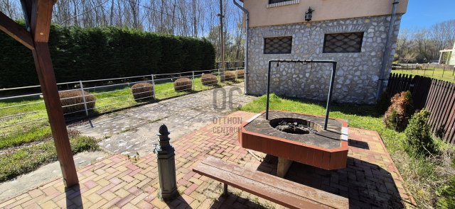 Eladó nyaraló, Tiszacsegén 82 M Ft, 3 szobás