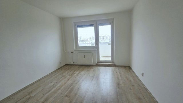 Eladó panellakás, Veszprémben 49.9 M Ft, 2 szobás