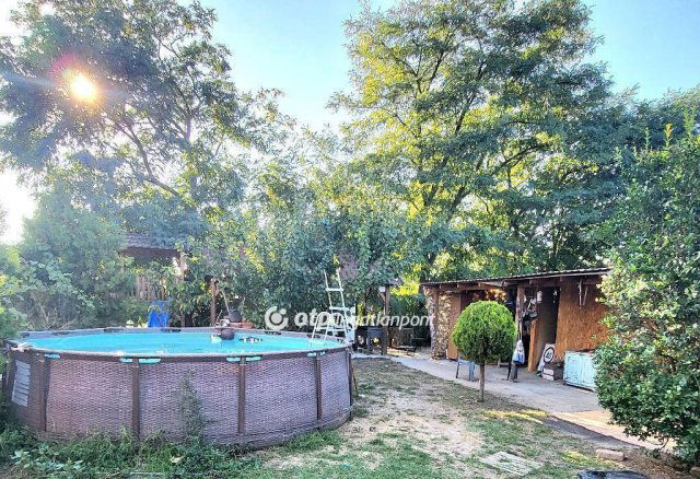 Eladó családi ház, Mikepércsen 59 M Ft, 2+3 szobás