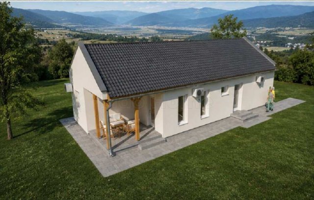 Eladó családi ház, Balatonkeresztúron 94.9 M Ft, 3 szobás