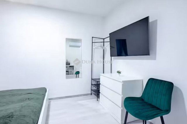 Eladó téglalakás, Budapesten, VI. kerületben 101.5 M Ft