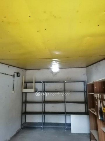 Eladó garázs, Salgótarjánban 4 M Ft / költözzbe.hu