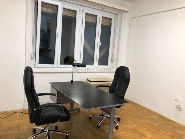 Eladó téglalakás, Budapesten, II. kerületben 69.9 M Ft, 1 szobás