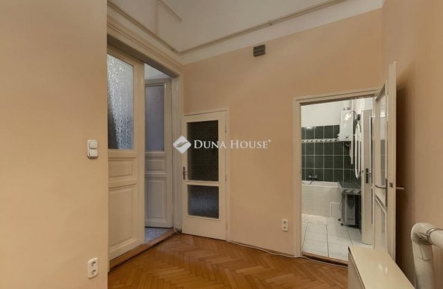 Eladó téglalakás, Budapesten, VIII. kerületben 111 M Ft
