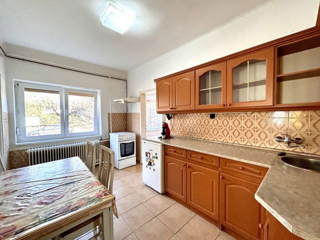 Eladó családi ház, Komáromban 49 M Ft, 2+1 szobás
