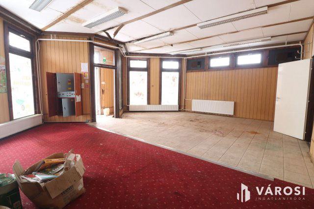 Eladó üzlethelyiség, Szegeden 279 M Ft, 2 szobás