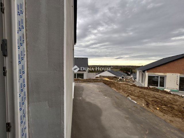 Eladó téglalakás, Teskándon 65 M Ft, 4 szobás