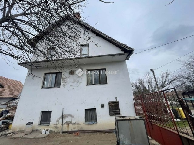 Eladó családi ház, Szegeden 89.95 M Ft, 9 szobás