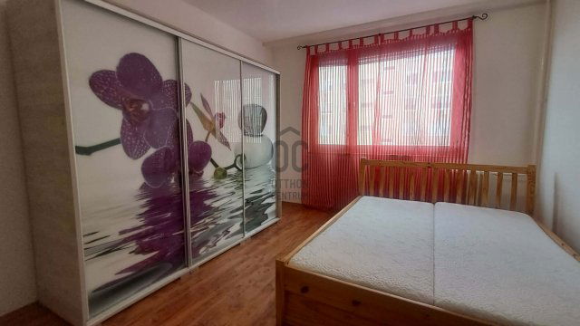 Eladó panellakás, Debrecenben 49.9 M Ft, 2 szobás