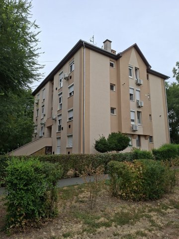 Eladó téglalakás, Szolnokon 30.9 M Ft, 2 szobás