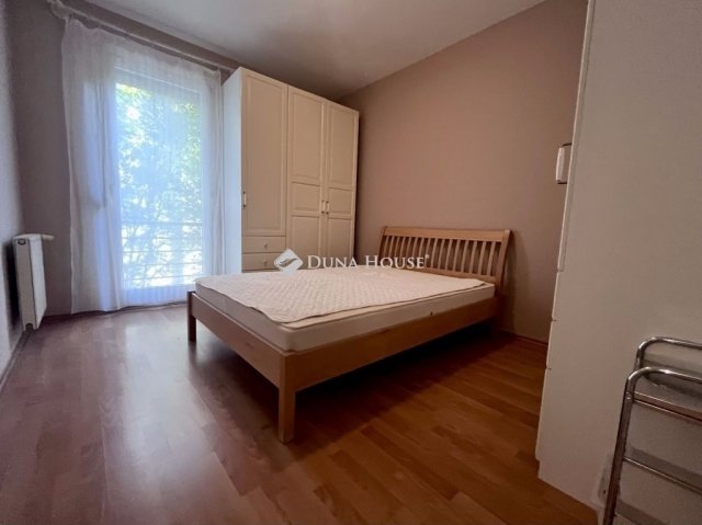 Eladó téglalakás, Kecskeméten 63.9 M Ft, 2 szobás