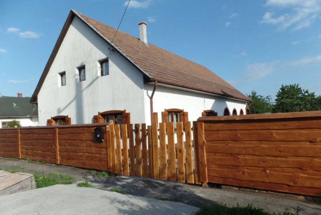 Eladó családi ház, Balatonlelleén 134.8 M Ft, 3 szobás