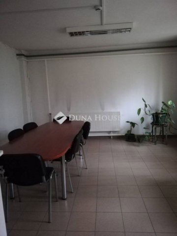 Kiadó ipari ingatlan, Mezőcsáton 910 E Ft / hó