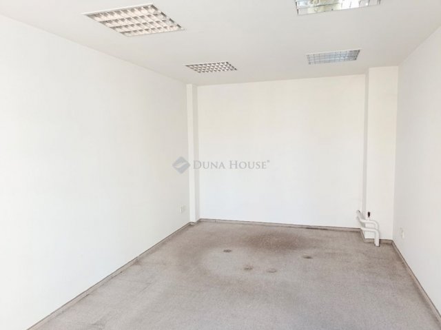 Eladó iroda, Zalaegerszegen 270 M Ft / költözzbe.hu