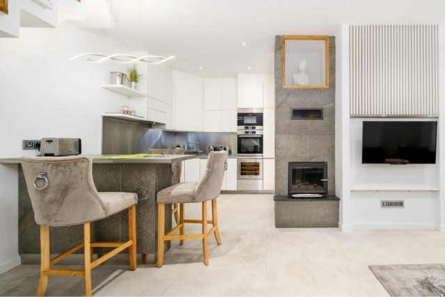 Kiadó téglalakás, albérlet, VI. kerületben, Vörösmarty utcában