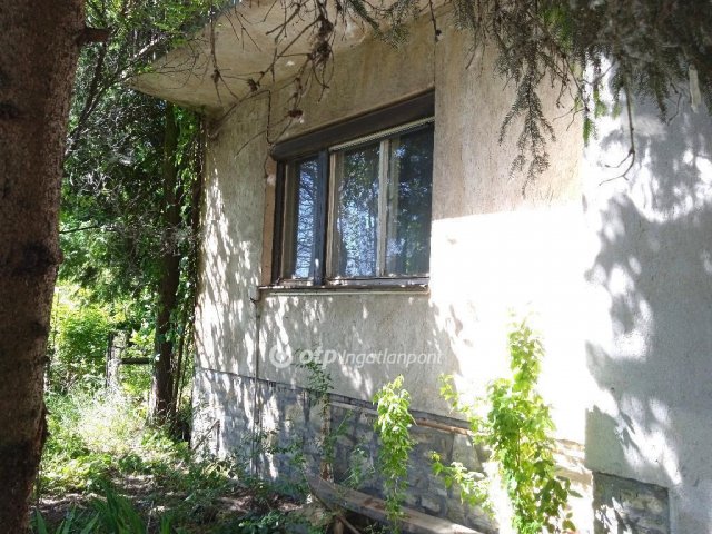 Eladó családi ház, Veszprémben 69.6 M Ft, 5 szobás