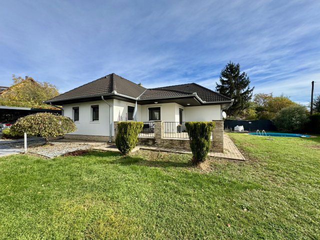 Eladó családi ház, Vonyarcvashegyen 184.9 M Ft, 3 szobás