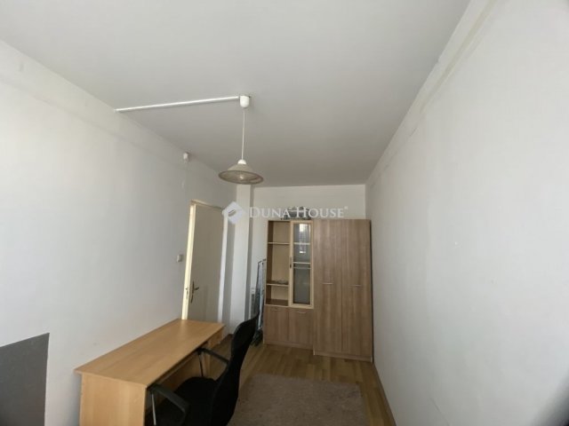 Eladó panellakás, Szegeden 55 M Ft, 3 szobás
