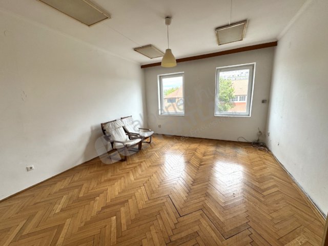 Kiadó téglalakás, albérlet, XIV. kerületben, Bosnyák téren