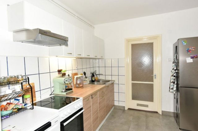 Eladó családi ház, Veszprémben 92.89 M Ft, 3 szobás