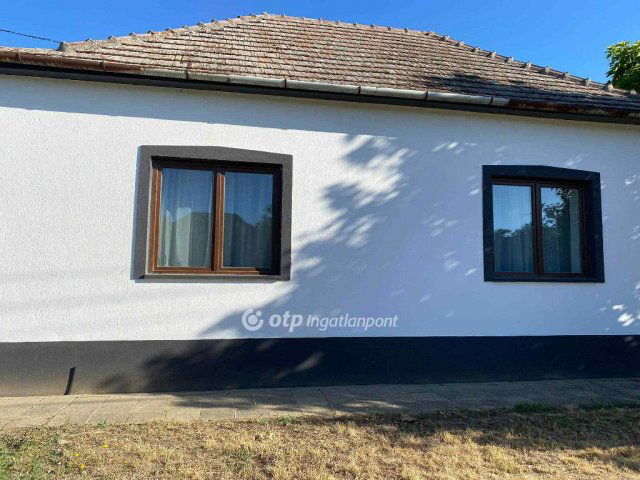 Eladó családi ház, Hercegszántón 29.9 M Ft, 4 szobás