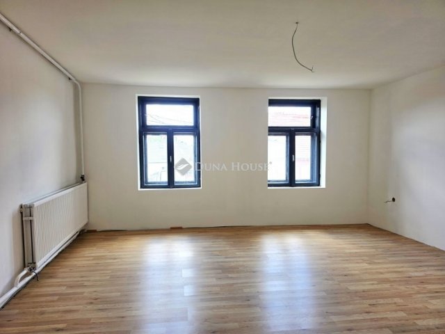 Eladó családi ház, Hosszúhetényen 31.5 M Ft, 5 szobás