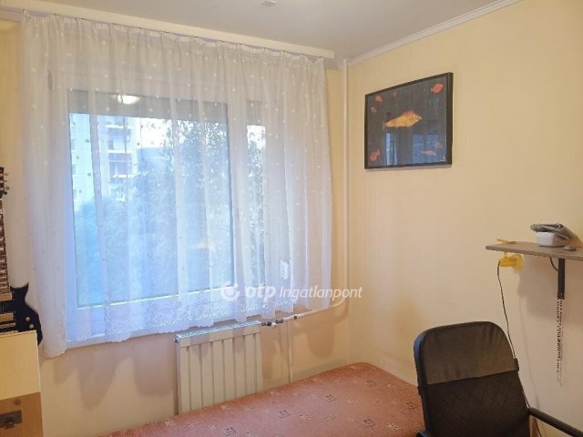 Eladó panellakás, Budapesten, XI. kerületben 92 M Ft, 1+3 szobás