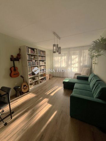 Eladó panellakás, Pécsett, Fazekas Mihály utcában 49.9 M Ft