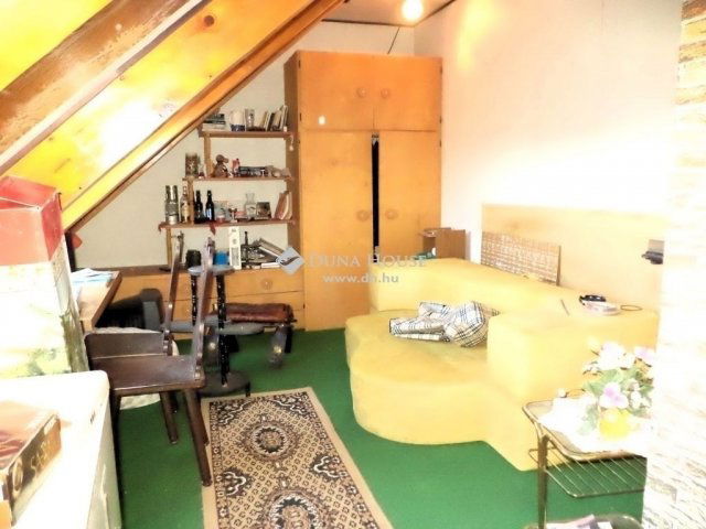 Eladó téglalakás, Székesfehérvárott 63.4 M Ft, 4 szobás