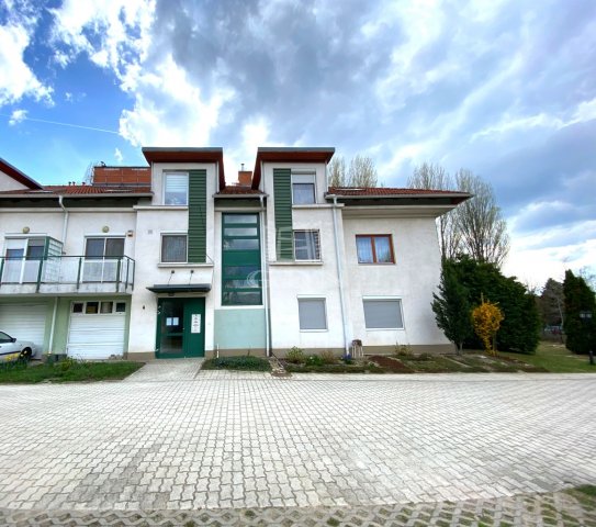 Eladó téglalakás, Budapesten, XVII. kerületben 92 M Ft