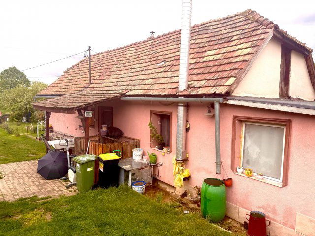 Eladó családi ház, Száron 39 M Ft, 2 szobás