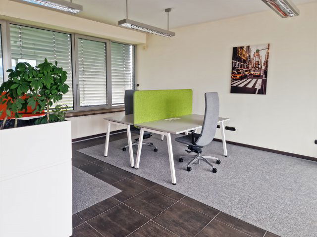 Kiadó iroda, Szentendrén, Dobogókői úton 49 E Ft / hó