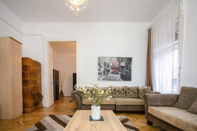 Eladó téglalakás, Budapesten, VIII. kerületben 140 M Ft