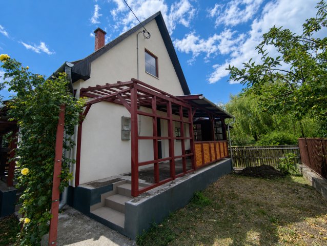 Eladó családi ház, Jászárokszálláson 25.5 M Ft, 2 szobás