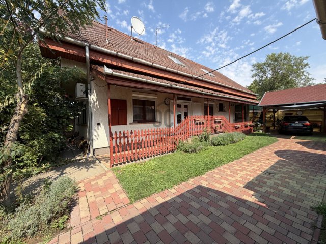 Eladó családi ház, Cegléden 89.9 M Ft, 5 szobás