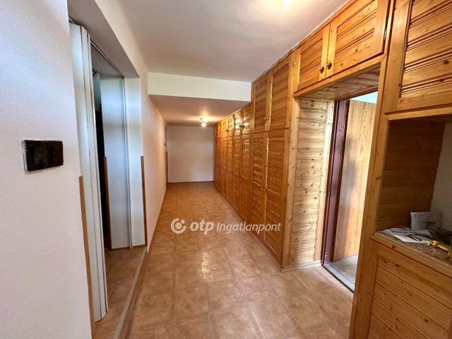 Eladó családi ház, Szekszárdon 125 M Ft, 4 szobás