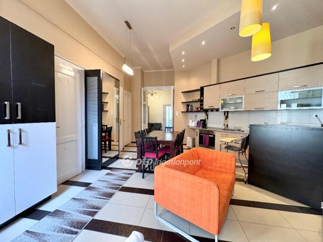 Eladó téglalakás, Budapesten, VIII. kerületben 129.9 M Ft