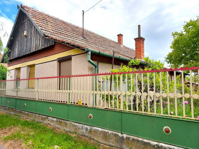 Eladó családi ház, Zagyvarékason 7.9 M Ft, 2 szobás