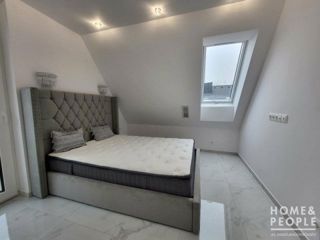 Eladó téglalakás, Szegeden 75.49 M Ft, 1+1 szobás