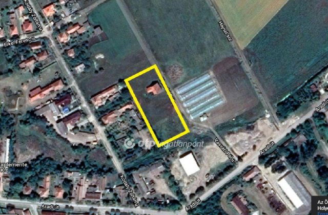 Eladó családi ház, Tótkomlóson 18 M Ft, 4 szobás