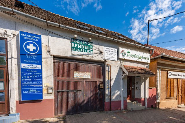 Eladó üzlethelyiség, Budakeszin, Fő utcában 59.99 M Ft