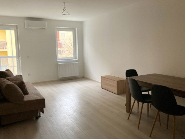 Kiadó téglalakás, albérlet, Debrecenben 320 E Ft / hó, 3 szobás