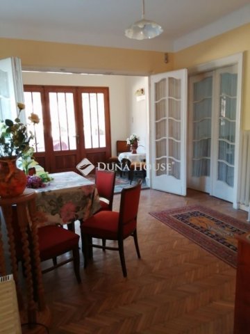 Eladó családi ház, Cegléden 59.9 M Ft, 2 szobás